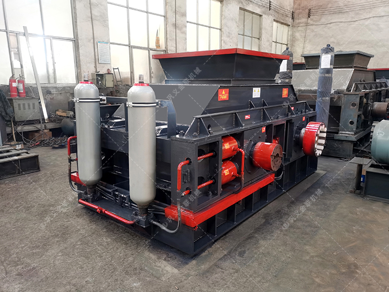 建筑用砂配置的液壓對(duì)輥制砂機(jī)多少錢一臺(tái)？