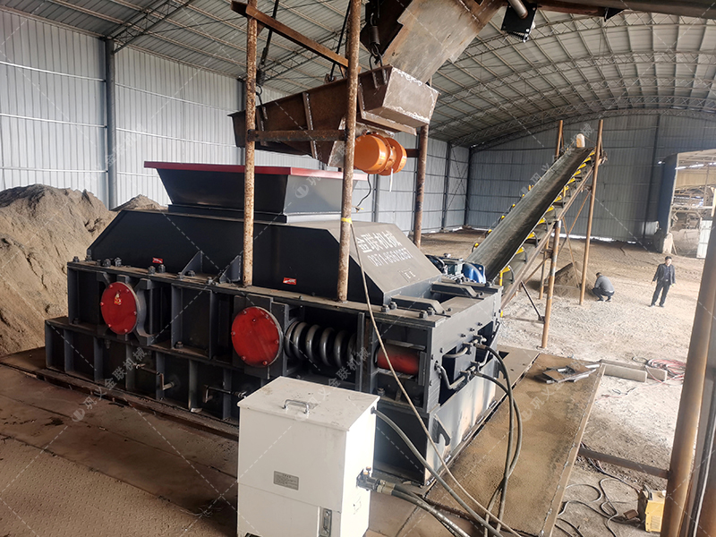 鵝卵石對輥破碎機介紹，為什么選擇金聯(lián)機械？