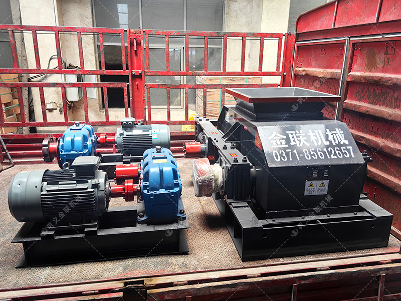 直連式對輥破碎機發(fā)貨 中小型破碎設(shè)備發(fā)往河南