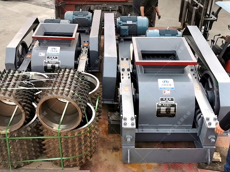 破碎石膏原礦料的雙齒輥破碎機(jī)廠家如何選擇？