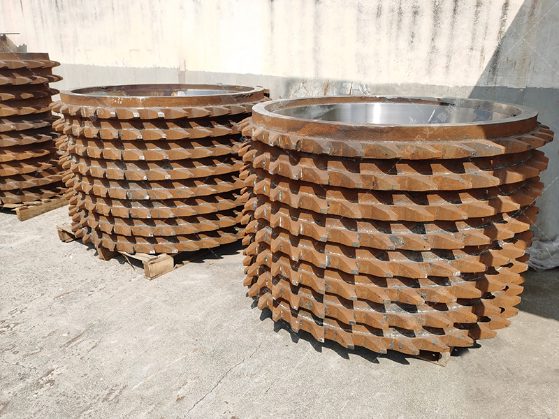 狼牙破碎機(jī)是什么設(shè)備？在哪些行業(yè)中有廣泛應(yīng)用？