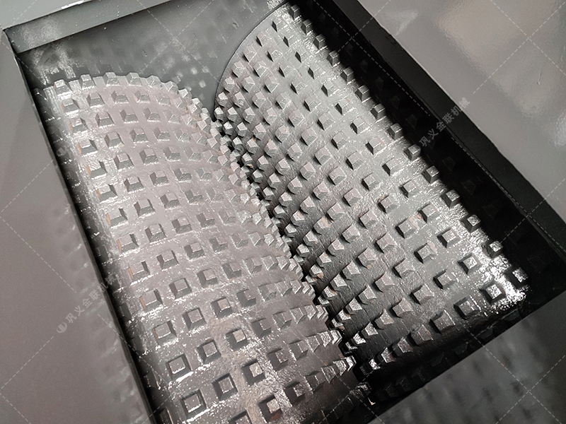 雙齒輥破碎機如何成為脆性物料粗破行業(yè)的佼佼者? 雙齒輥破碎機如何成為脆性物料粗破行業(yè)的佼佼者?