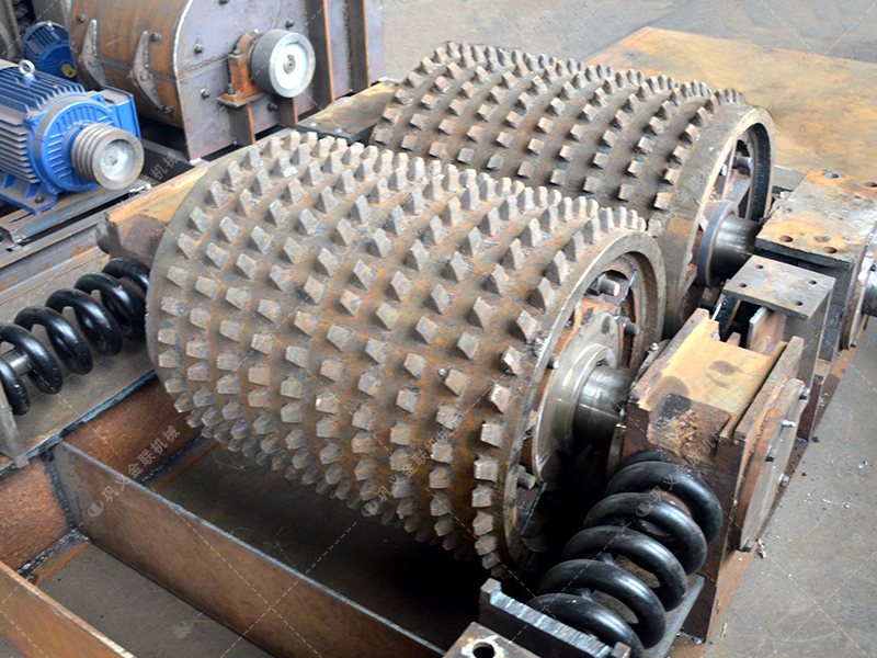 雙齒輥破碎機為什么被稱為“狼牙破碎機”？它真有那么厲害嗎？