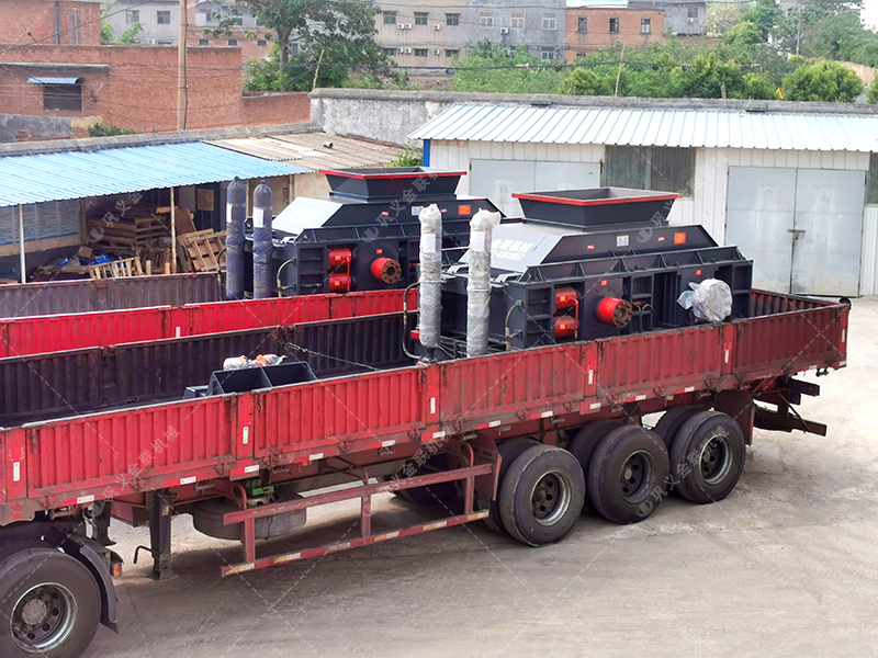 時(shí)產(chǎn)100噸和200噸的石灰石生產(chǎn)線，選擇的液壓對(duì)輥制砂機(jī)有何不同？