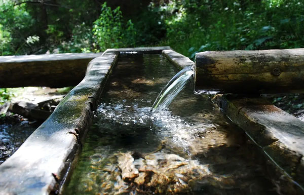 �ຣ�ߺ��؅^(q��)ɽ�^(q��)�r(n��ng)���ˮ